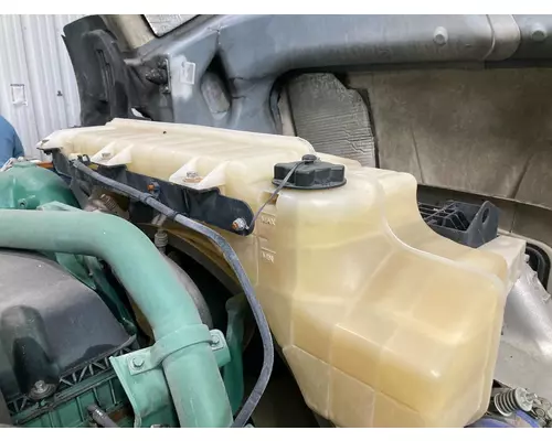 Volvo VNL Radiator Overflow Bottle  Surge Tank