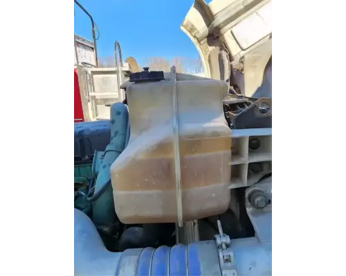 Volvo VNL Radiator Overflow Bottle