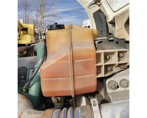 Volvo VNL Radiator Overflow Bottle