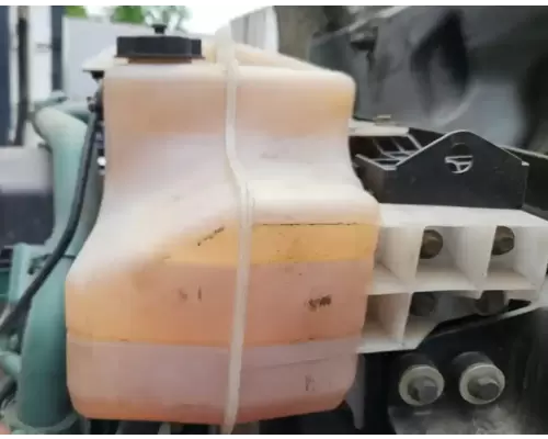 Volvo VNL Radiator Overflow Bottle