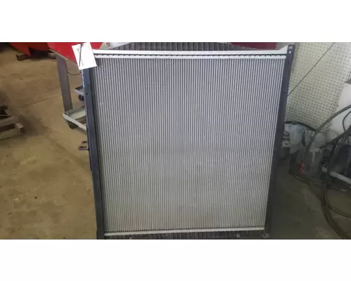 Volvo VNL Radiator