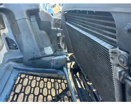 Volvo VNL Radiator