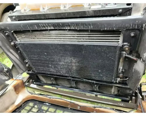 Volvo VNL Radiator