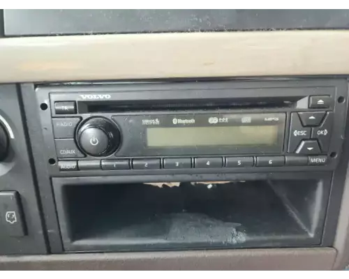 Volvo VNL Radio