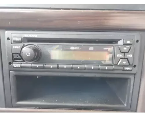 Volvo VNL Radio