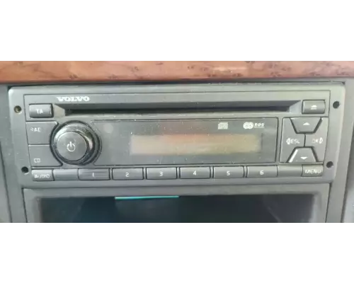 Volvo VNL Radio