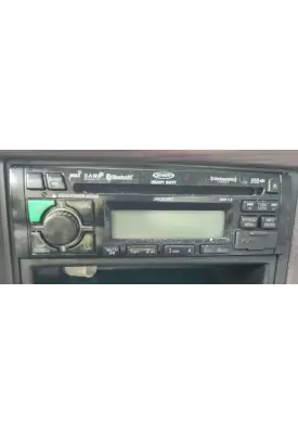 Volvo VNL Radio