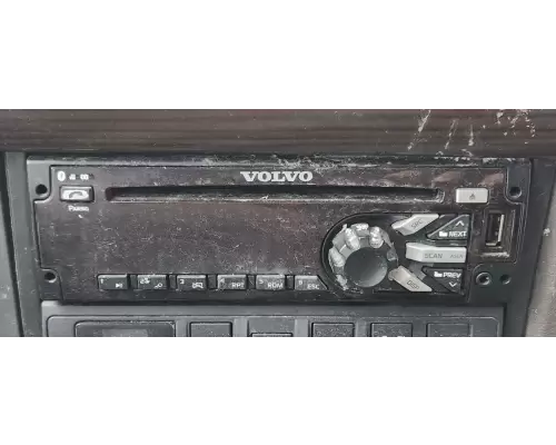 Volvo VNL Radio