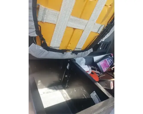 Volvo VNL Seat, Front