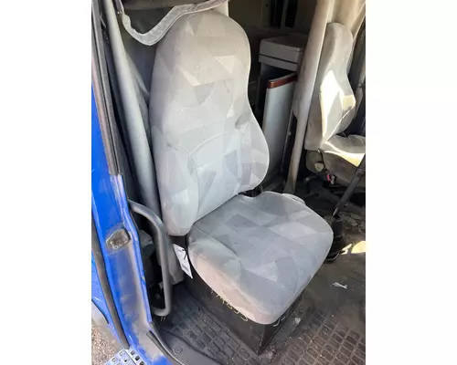 Volvo VNL Seat, Front