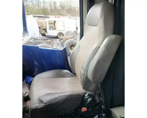 Volvo VNL Seat, Front