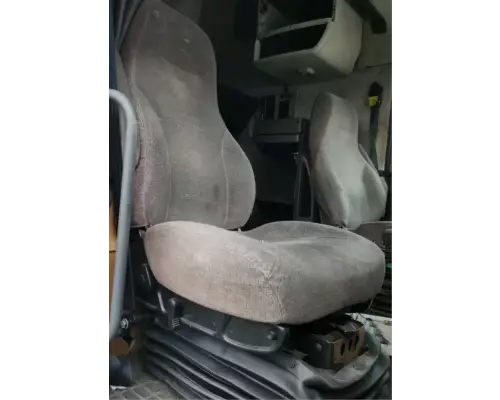 Volvo VNL Seat, Front