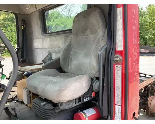 Volvo VNL Seat (Air Ride Seat)