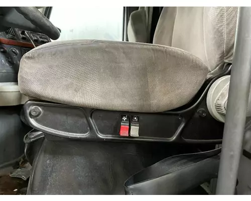 Volvo VNL Seat (Air Ride Seat)