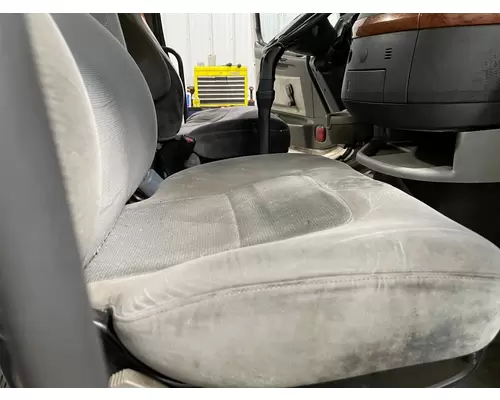 Volvo VNL Seat (Air Ride Seat)