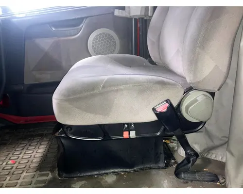 Volvo VNL Seat (Air Ride Seat)