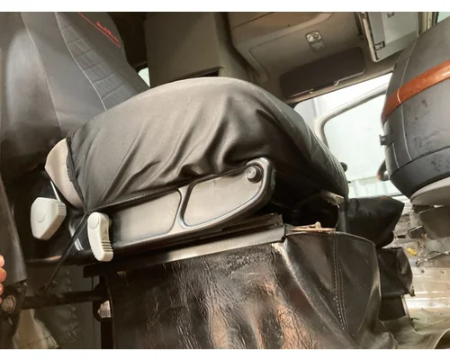 Volvo VNL Seat (Air Ride Seat)