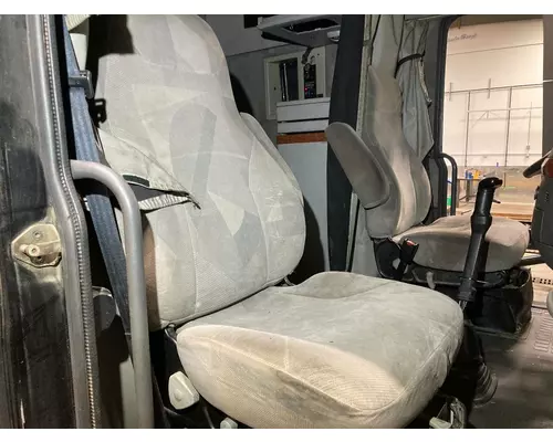 Volvo VNL Seat (non-Suspension)