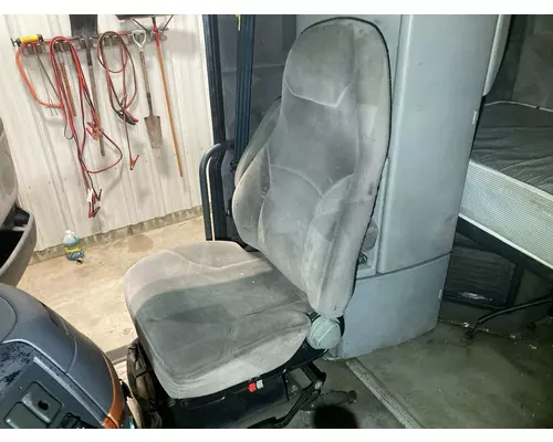 Volvo VNL Seat (non-Suspension)