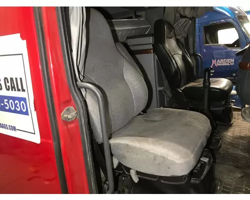 Volvo VNL Seat (non-Suspension)
