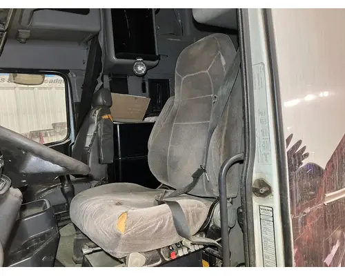 Volvo VNL Seat (non-Suspension)