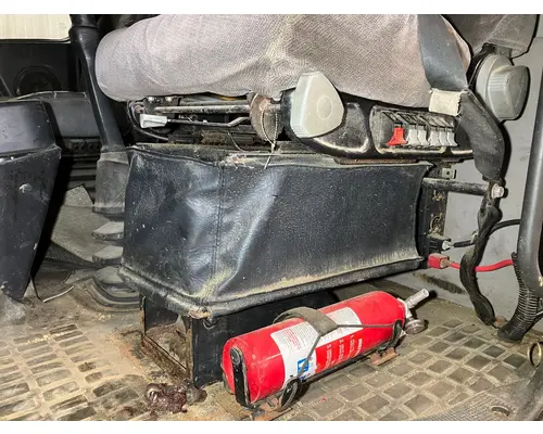 Volvo VNL Seat (non-Suspension)