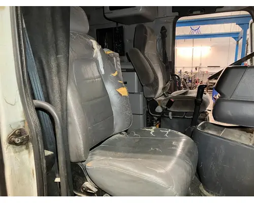 Volvo VNL Seat (non-Suspension)