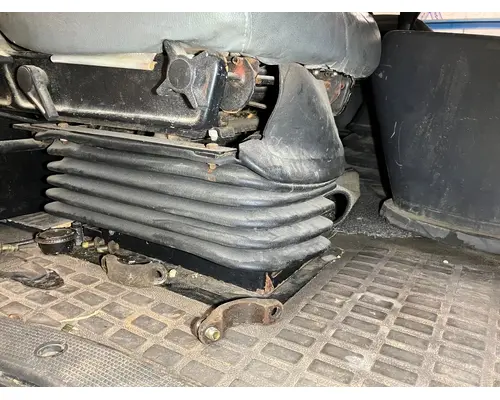 Volvo VNL Seat (non-Suspension)