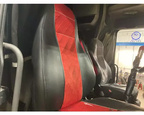 Volvo VNL Seat (non-Suspension)