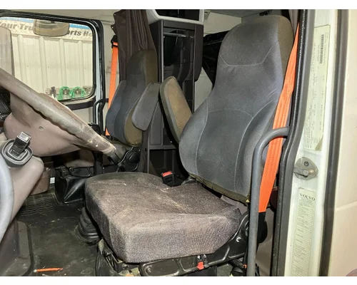 Volvo VNL Seat (non-Suspension)