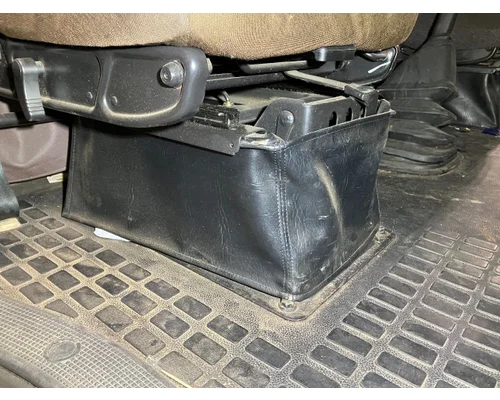 Volvo VNL Seat (non-Suspension)