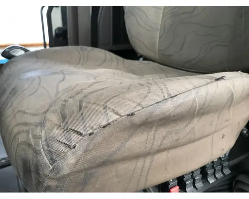 Volvo VNL Seat (non-Suspension)