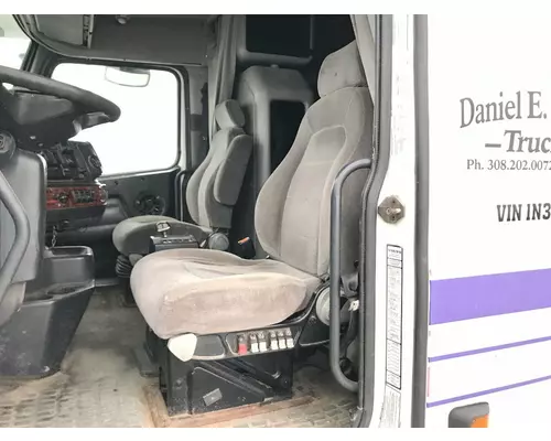 Volvo VNL Seat (non-Suspension)