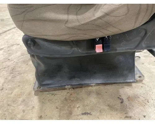 Volvo VNL Seat (non-Suspension)