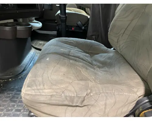 Volvo VNL Seat (non-Suspension)