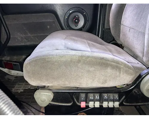 Volvo VNL Seat (non-Suspension)