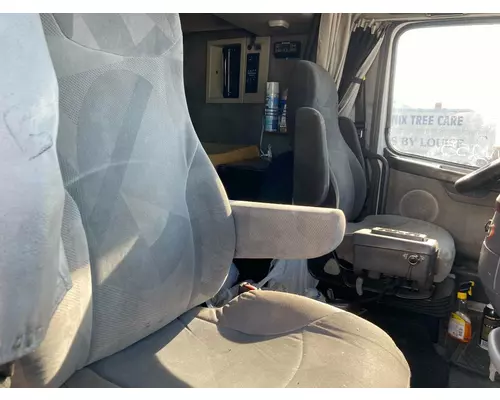 Volvo VNL Seat (non-Suspension)