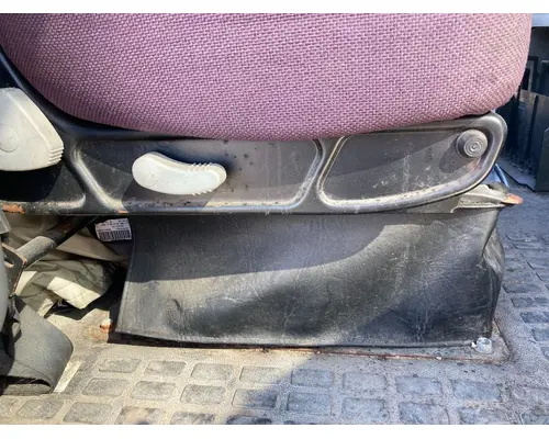 Volvo VNL Seat (non-Suspension)