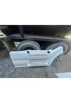 Volvo VNL Side Fairing