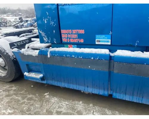 Volvo VNL Skirt