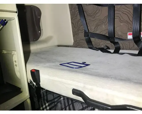 Volvo VNL Sleeper Bunk