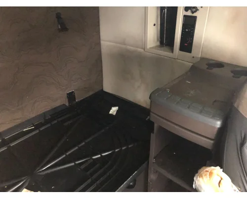 Volvo VNL Sleeper Bunk