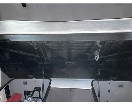 Volvo VNL Sleeper Bunk
