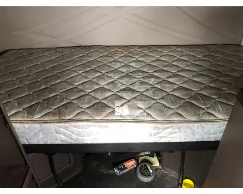 Volvo VNL Sleeper Bunk