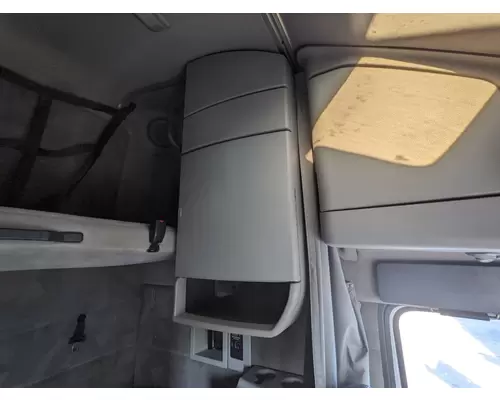 Volvo VNL Sleeper Cabinets