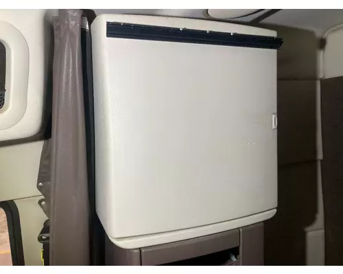 Volvo VNL Sleeper Cabinets