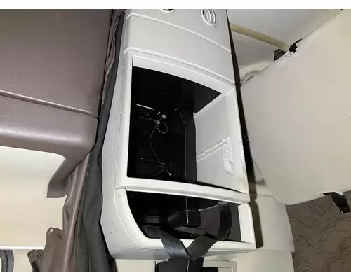 Volvo VNL Sleeper Cabinets