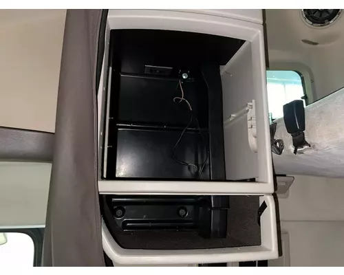 Volvo VNL Sleeper Cabinets