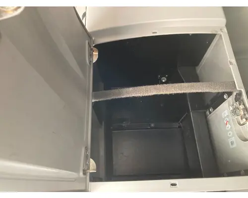 Volvo VNL Sleeper Cabinets