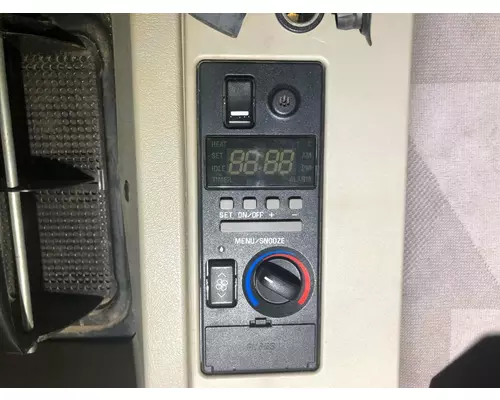 Volvo VNL Sleeper Controls